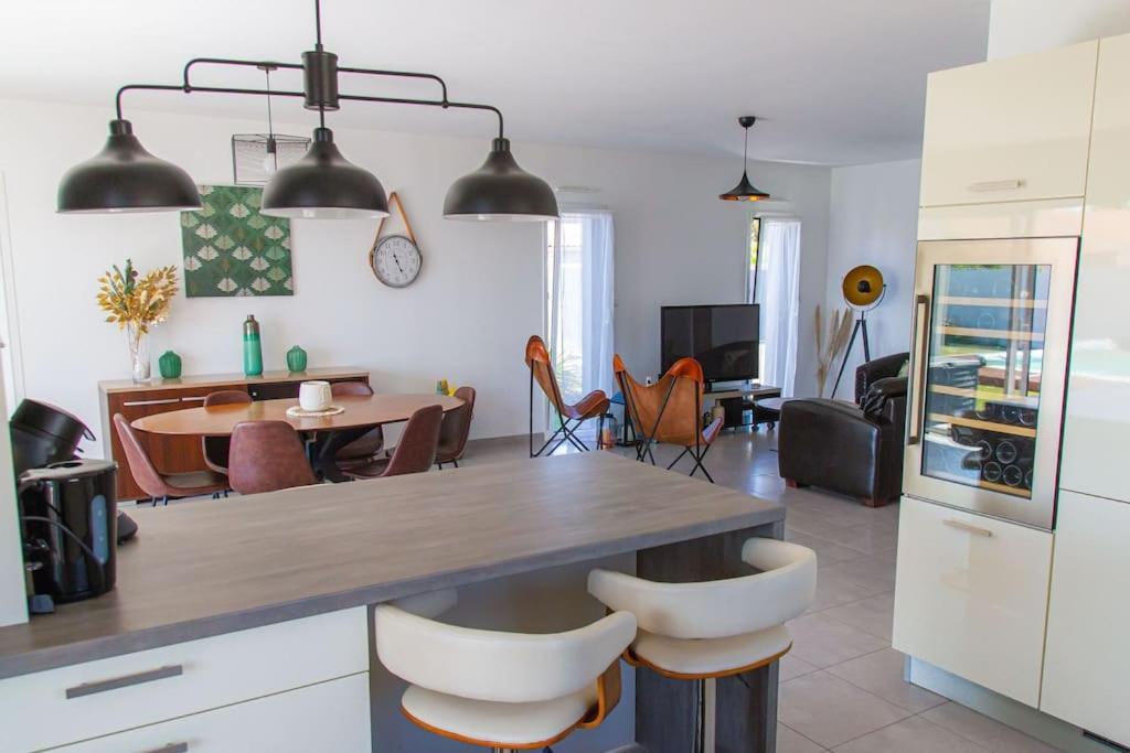 Villa Avec Piscine Chauffee Trois Chambres Saint-Sulpice-de-Royan Dış mekan fotoğraf